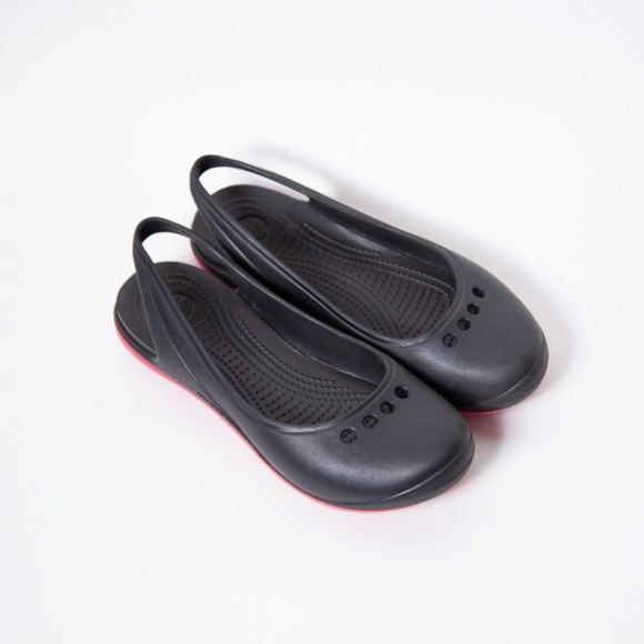 mary jane crocs size 9